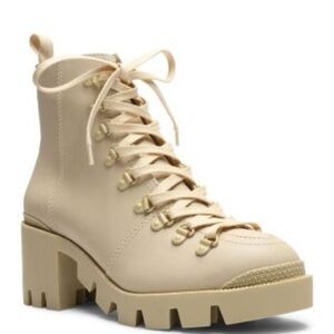 Schutz Lug Sole Leather Lace-Up‎ Boots Cream Sz 6.5B Zip Side